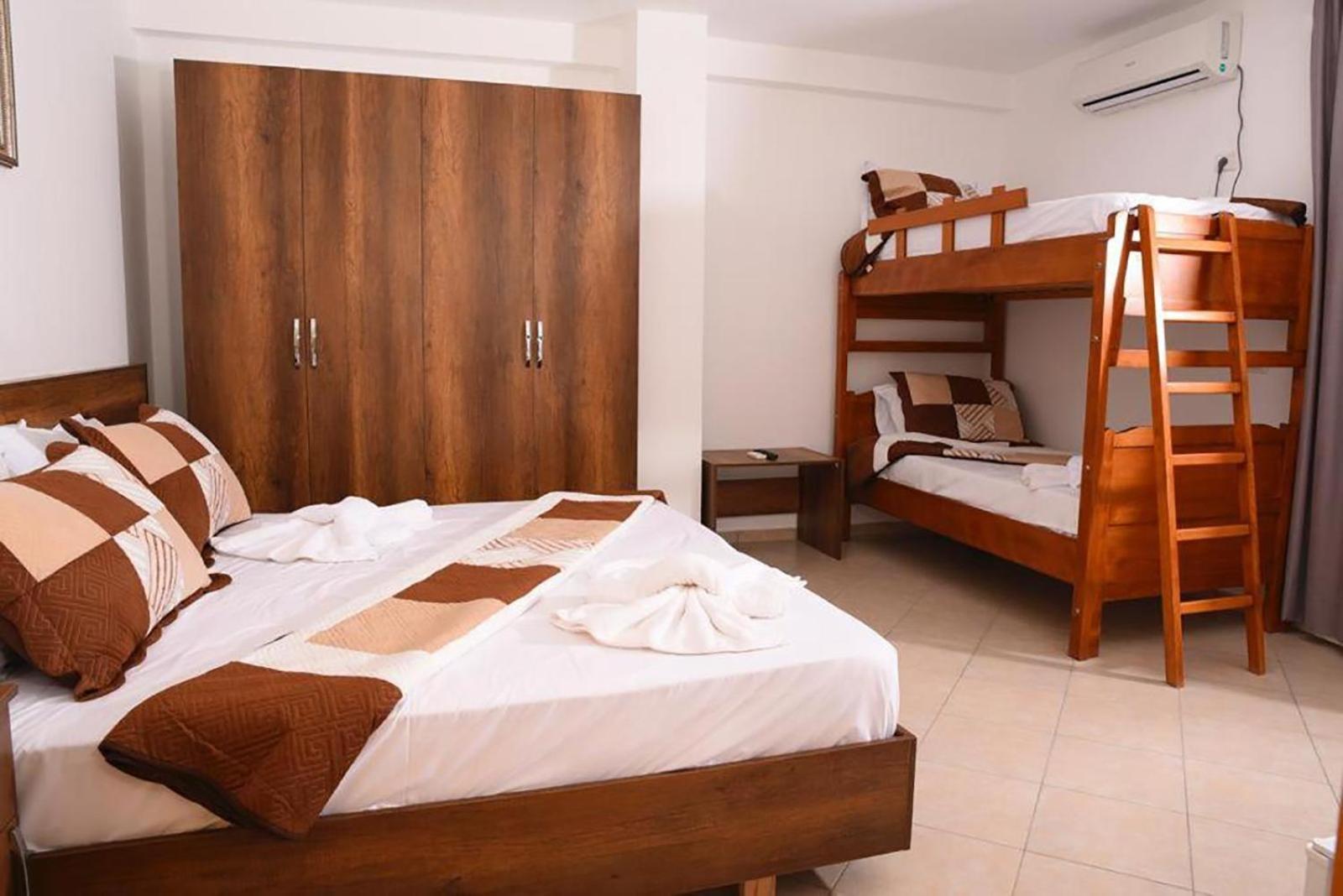Vila Oxinn Kryemëdhej المظهر الخارجي الصورة